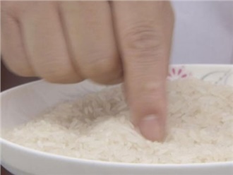 一場別出心裁的“田間拍賣”：好米就能賣好價(jià)